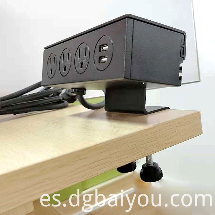 toma de corriente (4) power outlet (4)